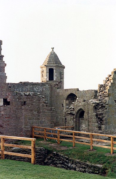 389px-spofforth castle - geograph.org.uk - 2930934
