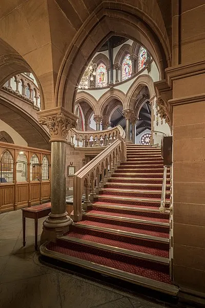 400px-chester town hall staircase