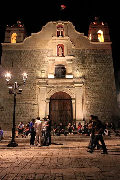 400px-parroquia de la sangre de cristo%2c oaxaca.