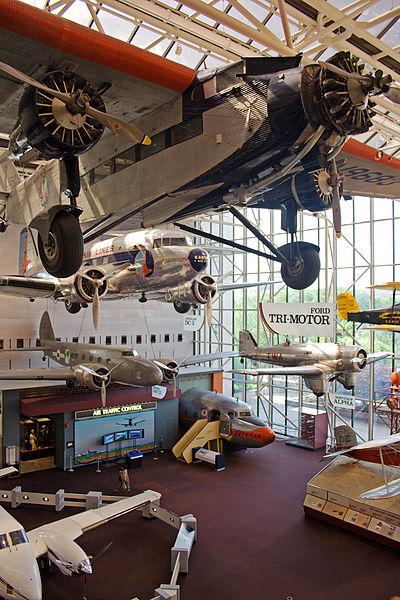 400px-smithsonian air and space planes