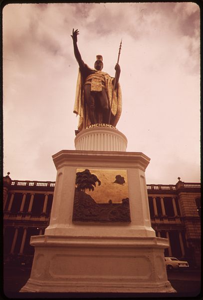 407px-statue of king kamehameha the great who ruled hawaii from 1795 to 1819 - nara - 553746