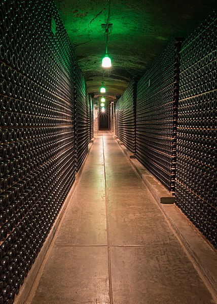 428px-schramsberg vineyards%2c july 2019-7563%2b7565