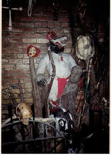 430px-voodoo museum 2 new orleans 1991