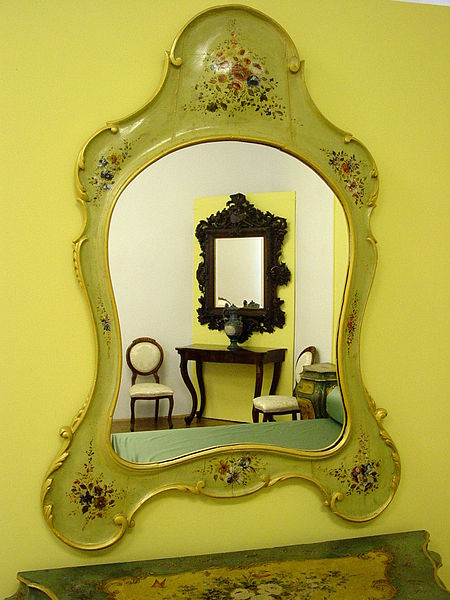 450px-18th century mirror and furniture - national museum - zadar - croatia