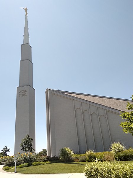 450px-boise idaho temple at front