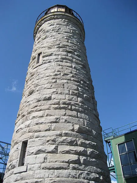 450px-burlington bay lighthouse
