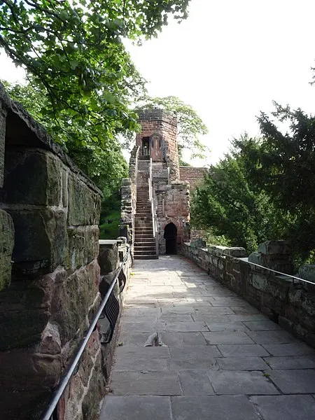 450px Chester City Walls Spur wall and Bonewaldesthorne27s Tower 01 450px-chester city walls - spur wall and bonewaldesthorne%27s tower 01
