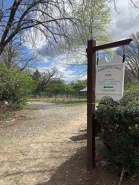 450px-dumbarton oaks park sign