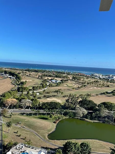 450px-lac du golf international de saint-fran%c3%a7ois %28guadeloupe%29%2c vue du ciel