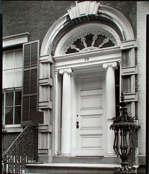 515px-berenice abbott 1937 doorway tredwell house 29 east 4th street in manhattan