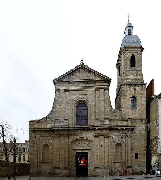 534px-basilique saint-sauveur de rennes - fa%c3%a7ade%2c no%c3%abl 2011