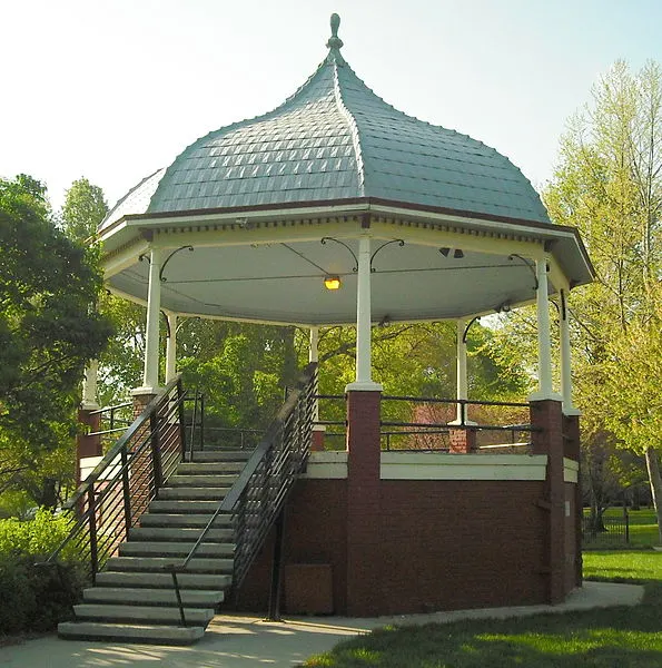 595px-south park gazebo