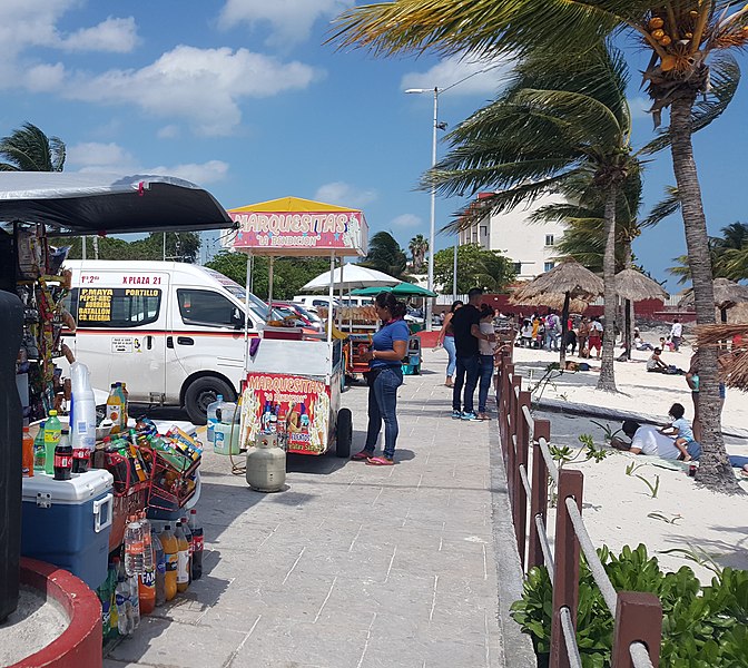 672px-food stalls along the beach - cancun qr 2020