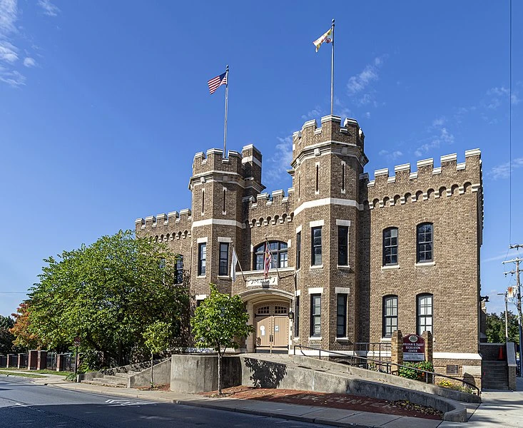733px-frederick armory md1