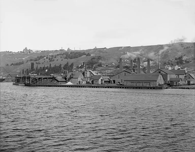 768px-quincy-smelter-c1906
