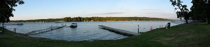 799px-conesus lake panorama