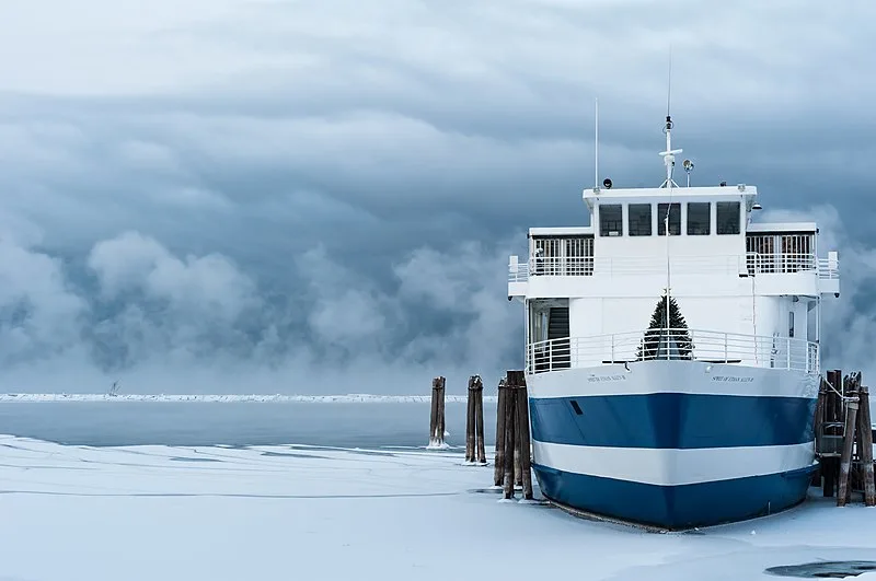 800px-123017 burlington waterfront