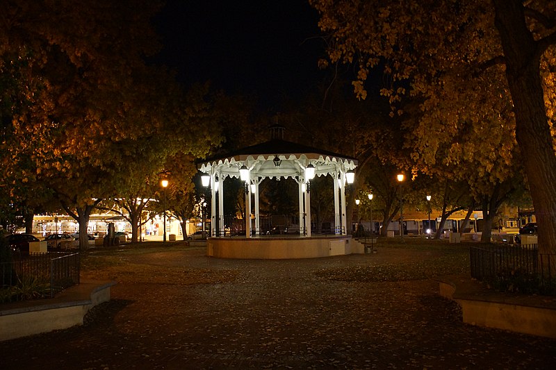 800px-2013%2c bandstand%2c old town plaza%2c old town albuquerque - panoramio