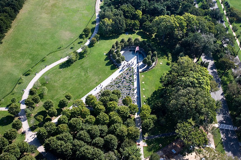 800px-aerial view of korean war veterans memorial