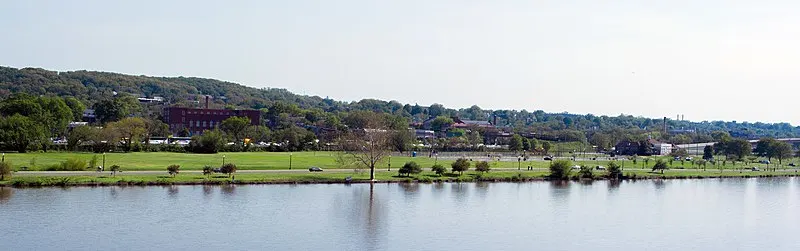 800px-anacostia park - section d - washington dc