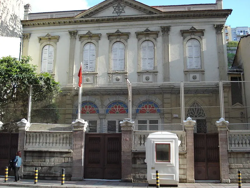 800px-bet israel synagogue izmir