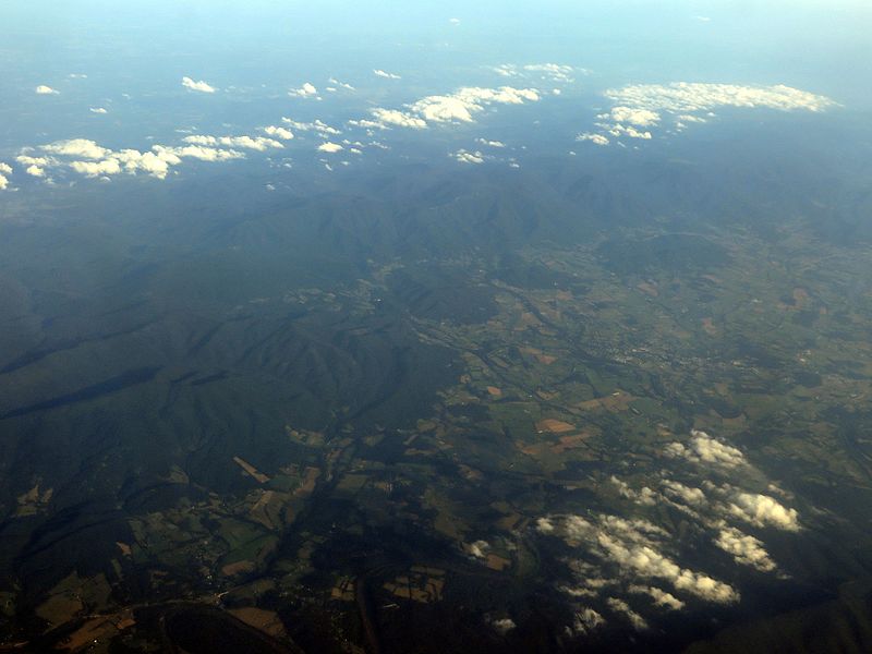 800px-blue ridge mountains%2c shenandoah national park%2c near luray%2c virginia %2814311728277%29