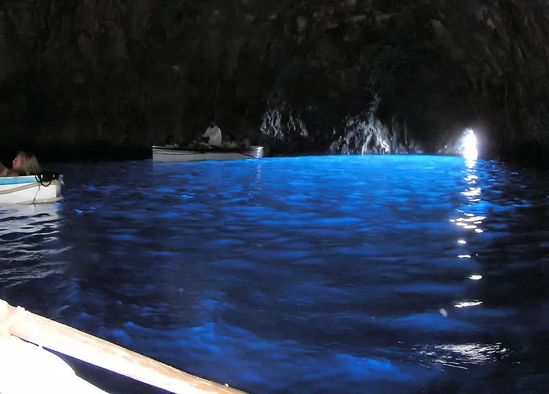 800px-blue grotto in capri arp