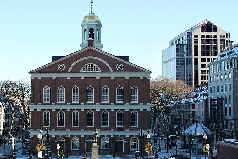 800px-boston faneuil hall