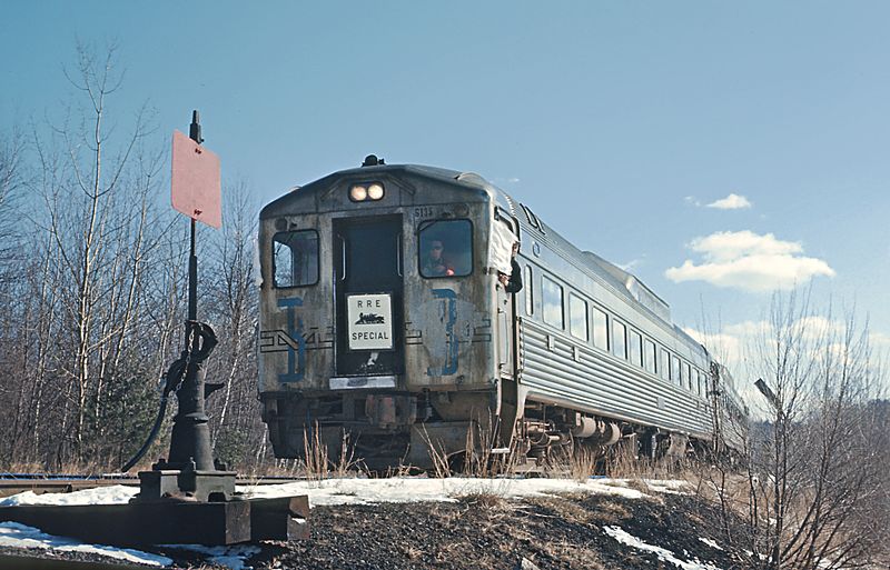 800px-boston and maine rdcs on railroad enthusiasts snow train at mt. whittier%2c nh on february 21%2c 1970 %2825590971904%29