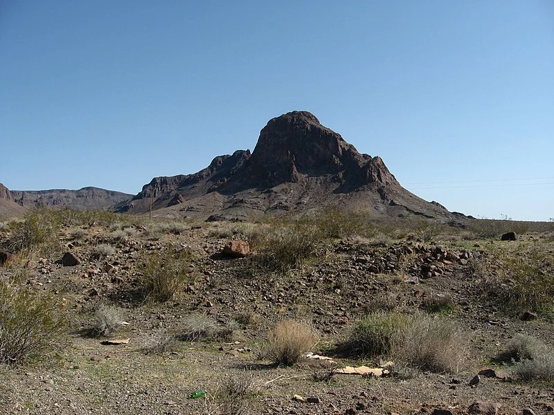 800px-boundary cone near oatman%2c arizona %285%29 %284354855023%29
