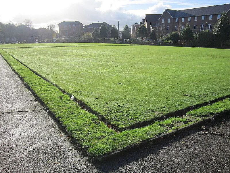 800px-bowling greens in water tower gardens%2c chester