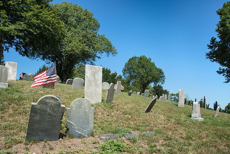 800px-burial hill cemetery - plymouth%2c massachusetts%2c usa - august 13%2c 2015 02