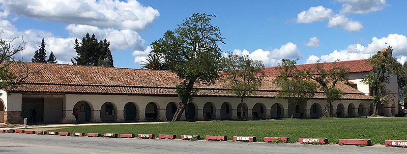 800px-california mission san juan bautista %28cropped%29