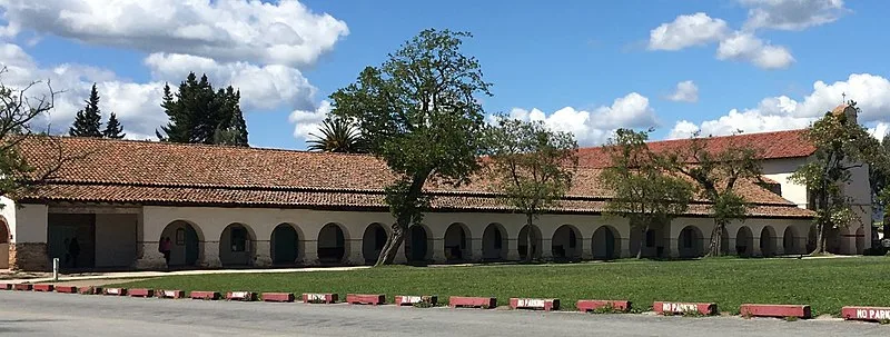 800px-california mission san juan bautista %28cropped%29