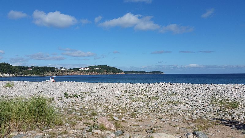 800px-cape breton highlands national park freshwater lake barrier beach