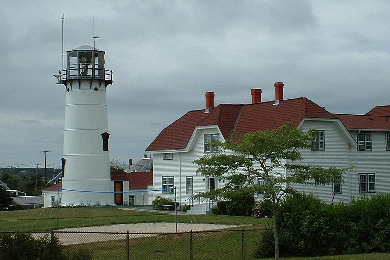 800px-chatham lighthouse