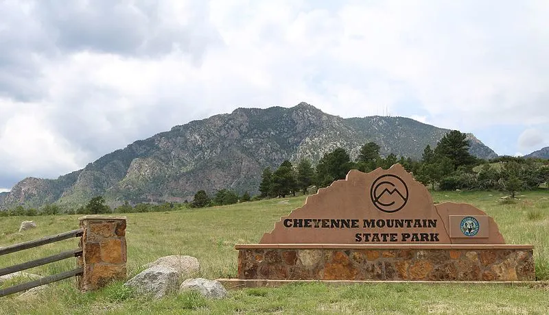 800px-cheyenne mountain state park