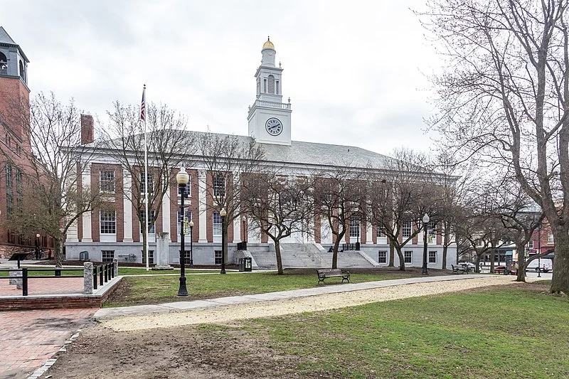 800px-city hall and city hall park%2c burlington%2c vermont