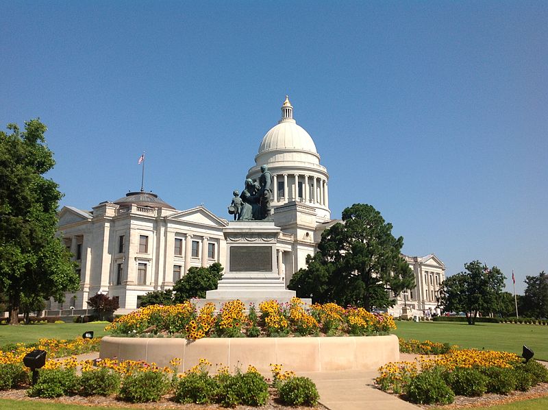 800px-confederate women of arkansas monument%2c arkansas state capitol
