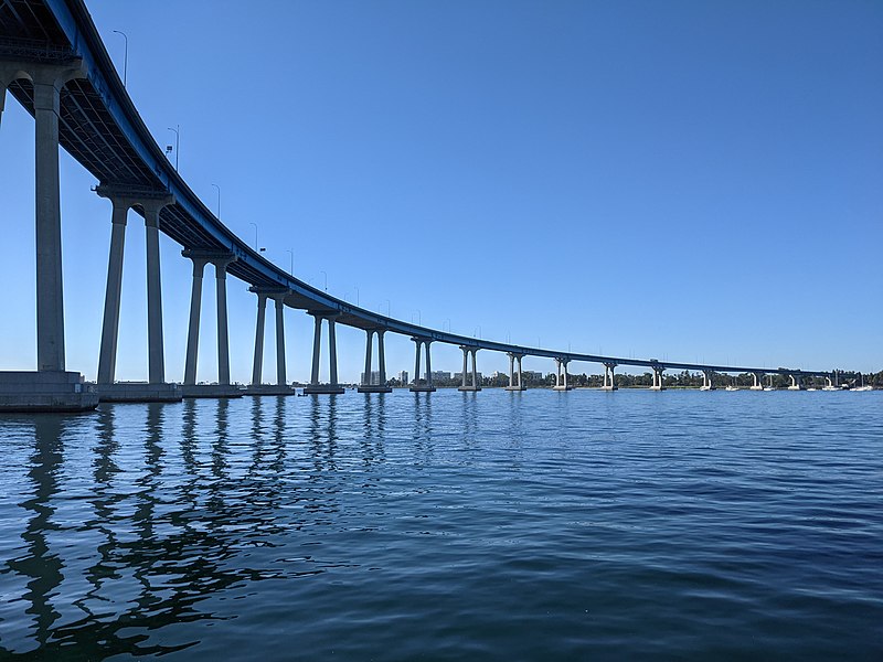 800px-coronado bridge at coronado