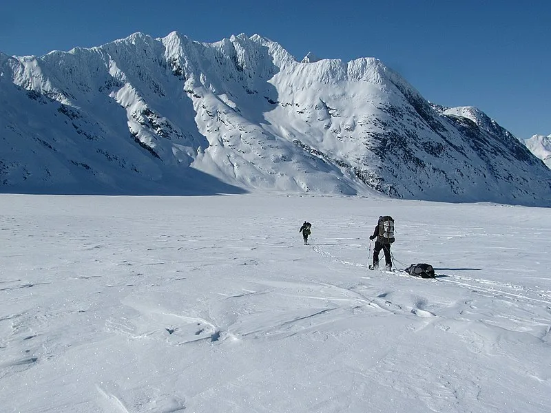 800px-descending spencer glacier - panoramio