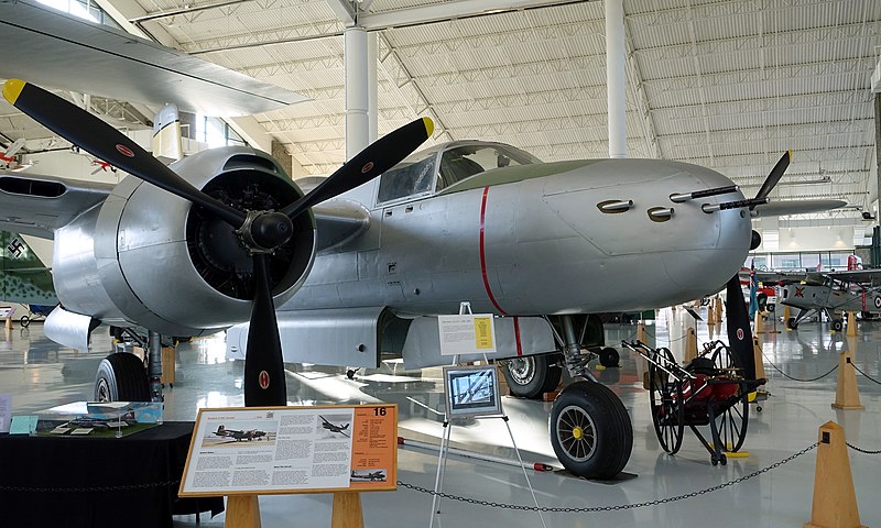 800px-douglas a-26c invader%2c 1944 - evergreen aviation %26 space museum - mcminnville%2c oregon - dsc00670