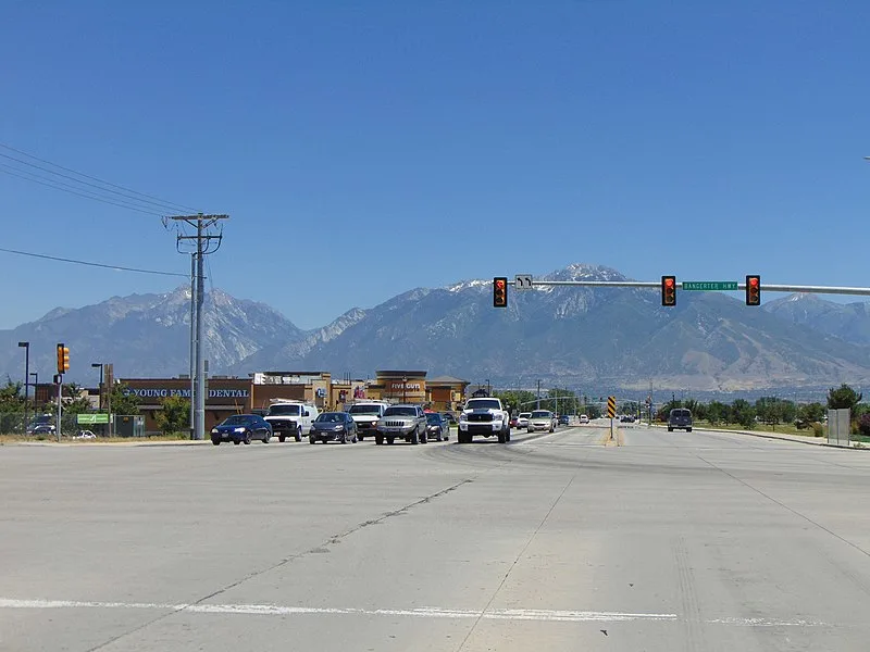 800px-east on sr-71 in riverton%2c utah%2c jun 16