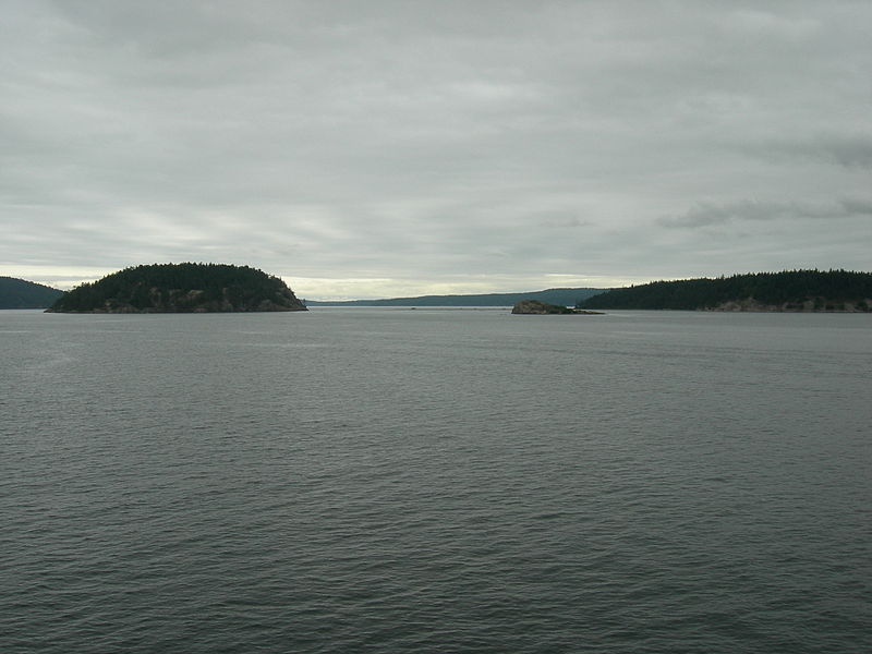 800px-eastbound from lopez island 05