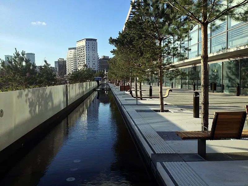 800px-eastside park canal