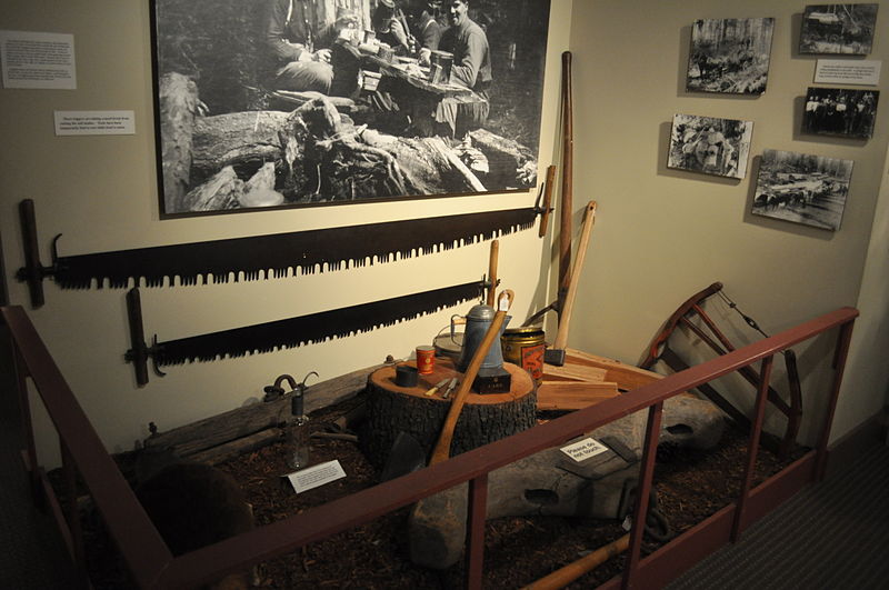 800px-edmonds historical museum - logging implements