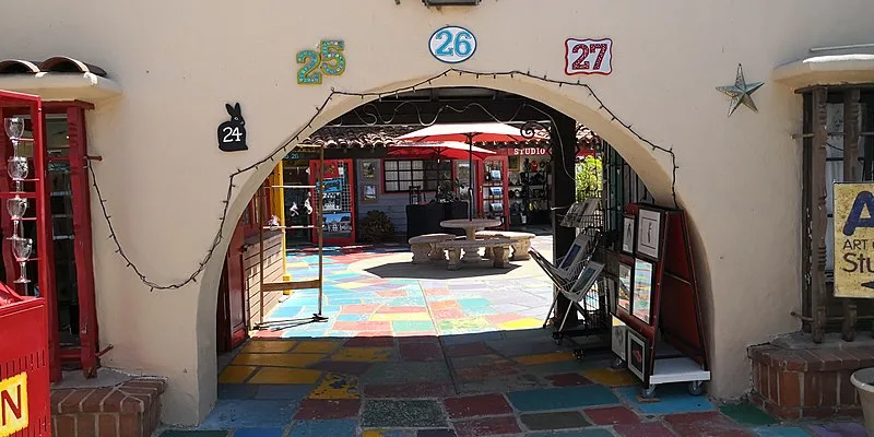 800px-entrance of the spanish village art center