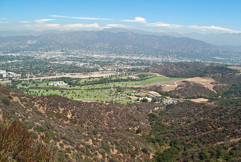800px-forest lawn and verdugo mountains