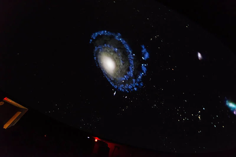 800px-galaxy in planetarium show
