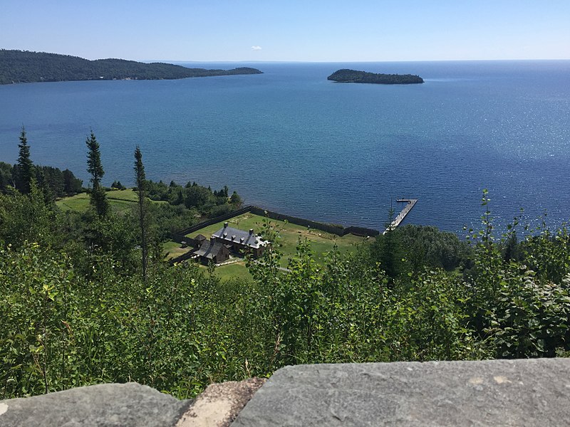 800px-grand portage national monument from mount rose